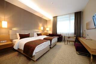 Отель Ramada by Wyndham Podgorica Подгорица Представительский двухместный номер с 2 отдельными кроватями - Для некурящих-2