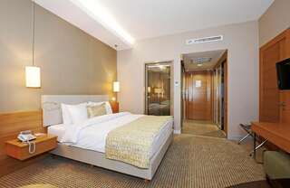 Отель Ramada by Wyndham Podgorica Подгорица Двухместный номер с 1 кроватью-2