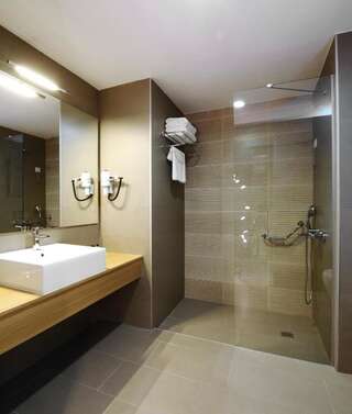 Отель Ramada by Wyndham Podgorica Подгорица Двухместный номер с 1 кроватью-4