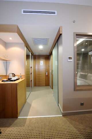 Отель Ramada by Wyndham Podgorica Подгорица Двухместный номер с 1 кроватью-5