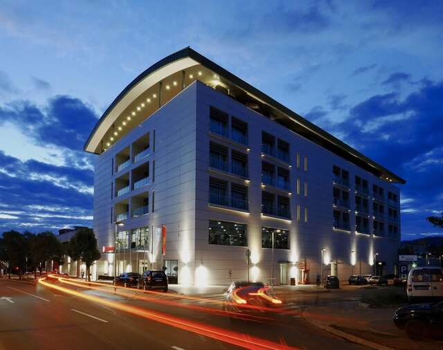 Отель Ramada by Wyndham Podgorica Подгорица-16