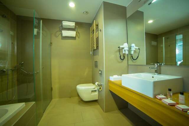 Отель Ramada by Wyndham Podgorica Подгорица-30