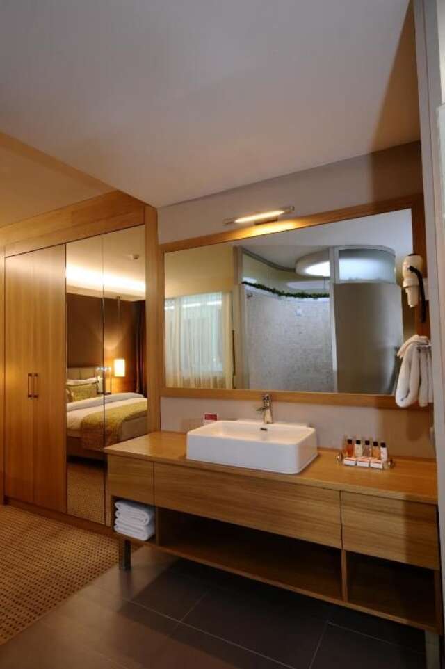 Отель Ramada by Wyndham Podgorica Подгорица-51